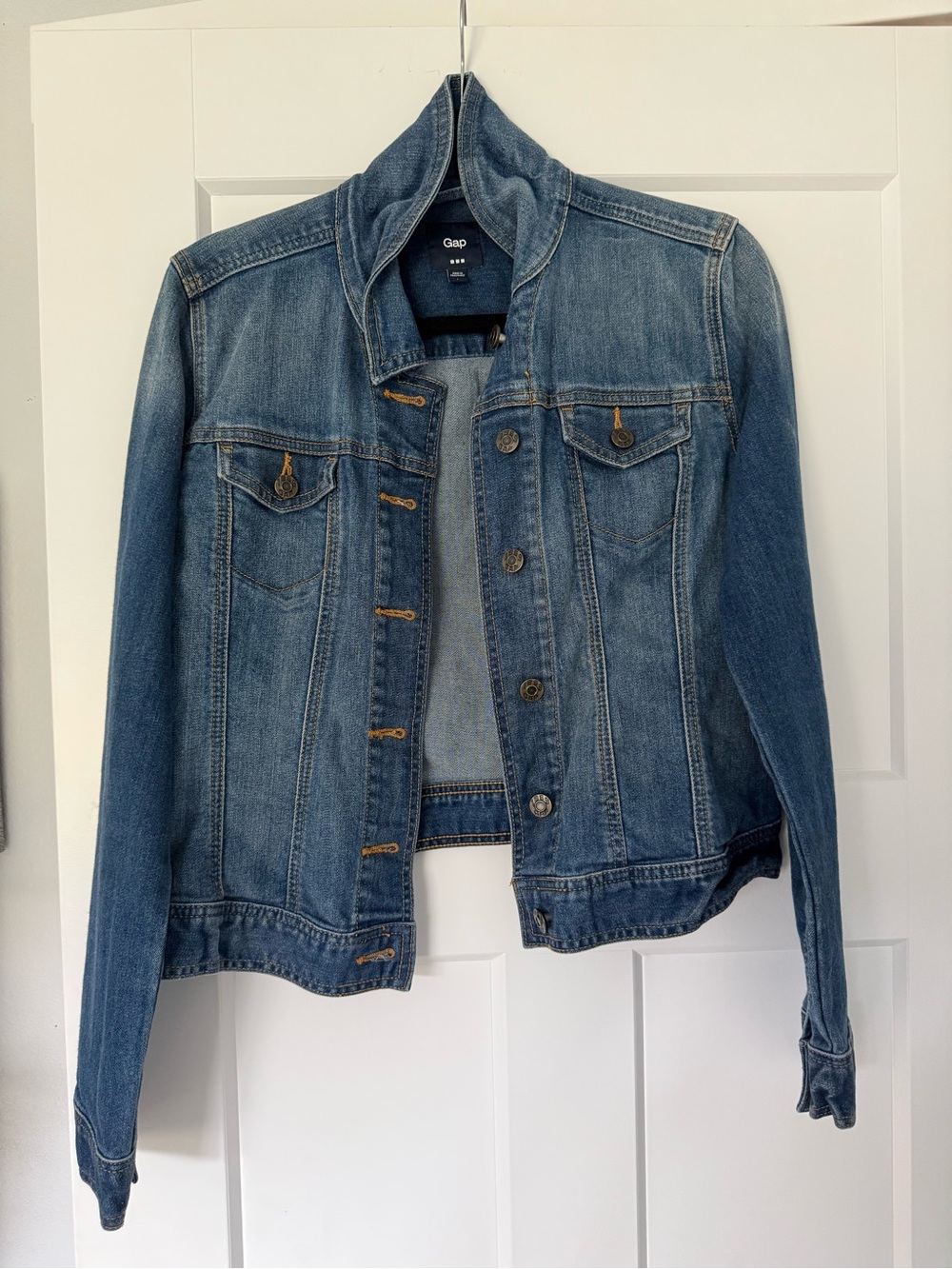 GAP Medium Blue Denim Trucker Jacket